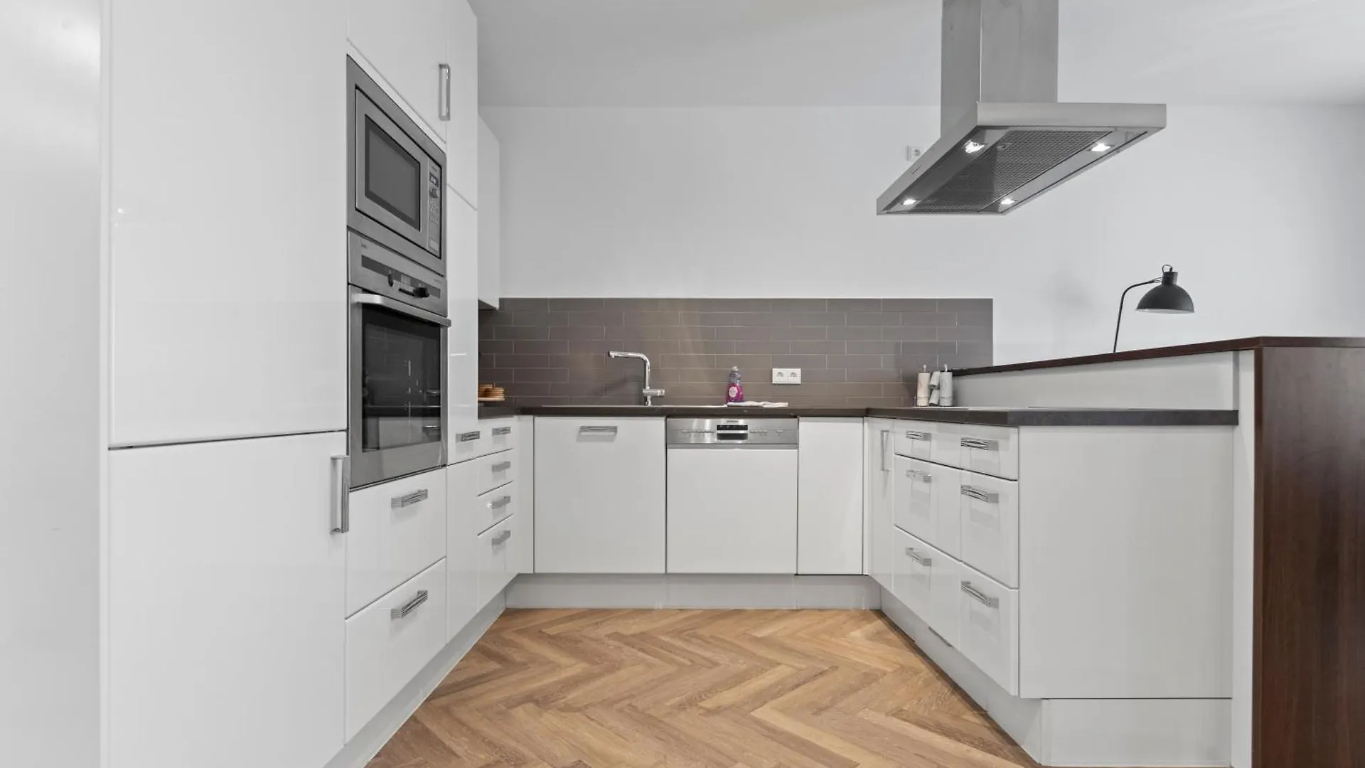 Appartamento Flatista Homes - Central Station - 4 Br Monaco di Baviera